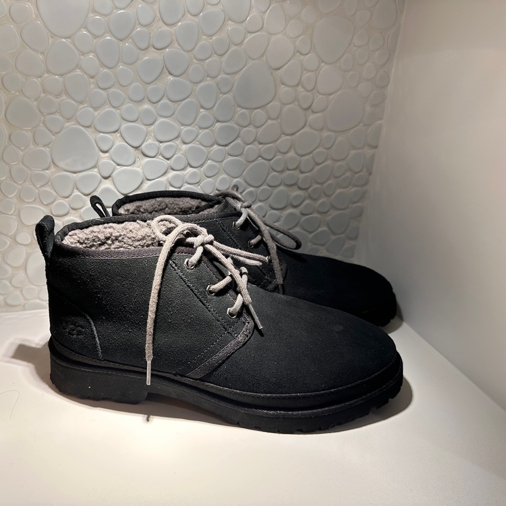 Men's Black Ugg Neumel boots